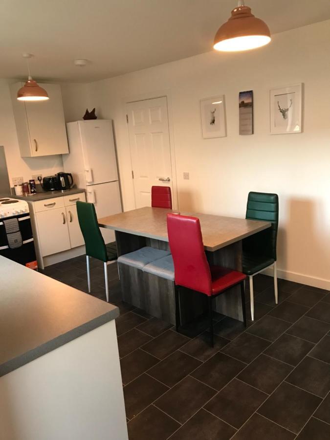 Modern And Bright Home In Quiet And Central Area Inverness Bagian luar foto